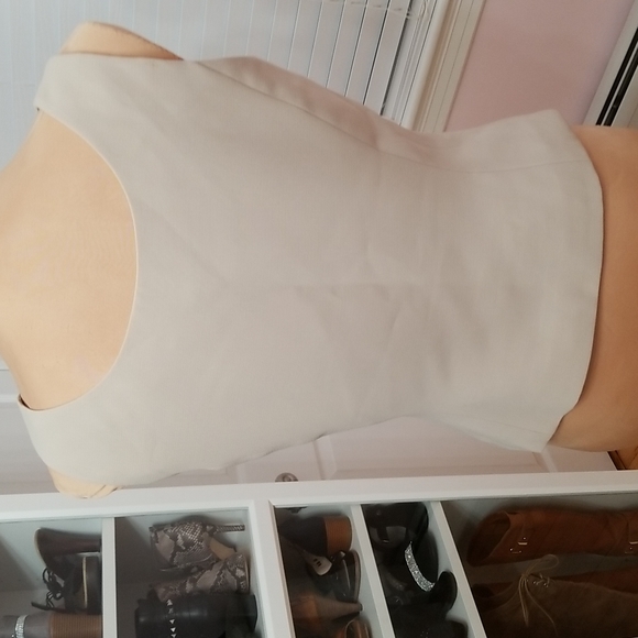 Sleeveless top, size 6P - Picture 5 of 13